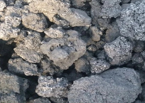 ब्लैक कैलक्लाइंड पेट्रोलियम कोक फ्यूल 1-3mm/1-5mm मल्टी फंक्शनल