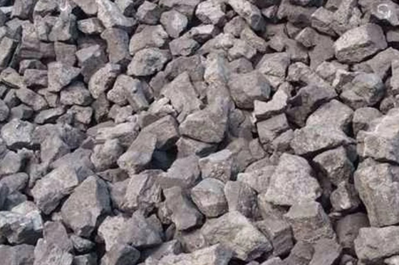 स्टील फैक्ट्री के लिए 90-150 मिमी फाउंड्री कोक मिनरल लो ऐश लो सल्फर